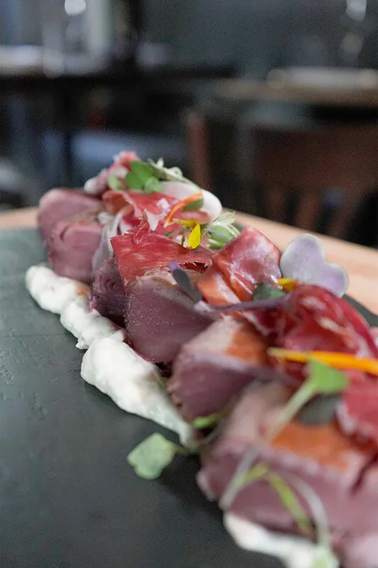 Tataki de magret de pato